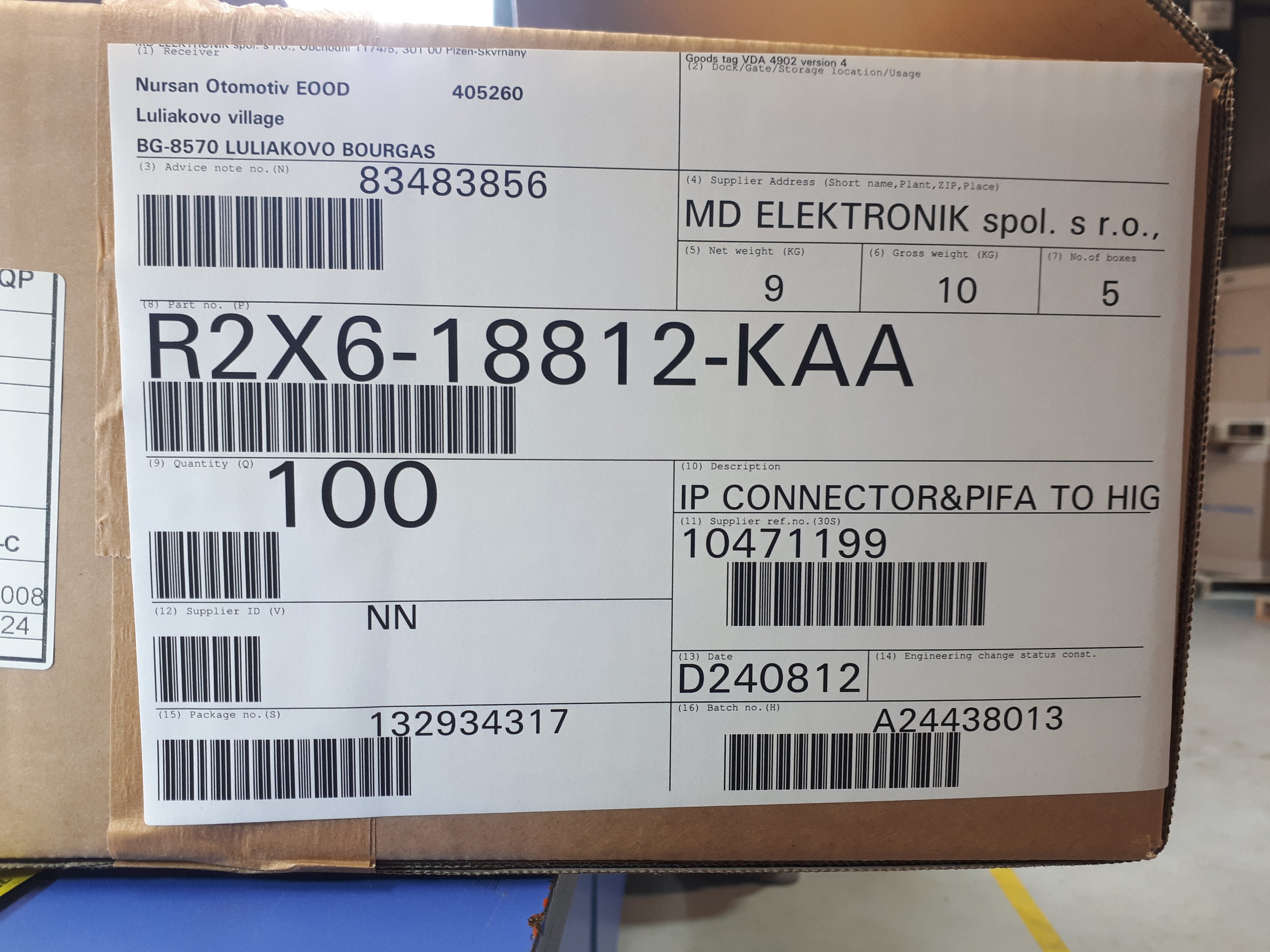 R2X6-18812-KAA