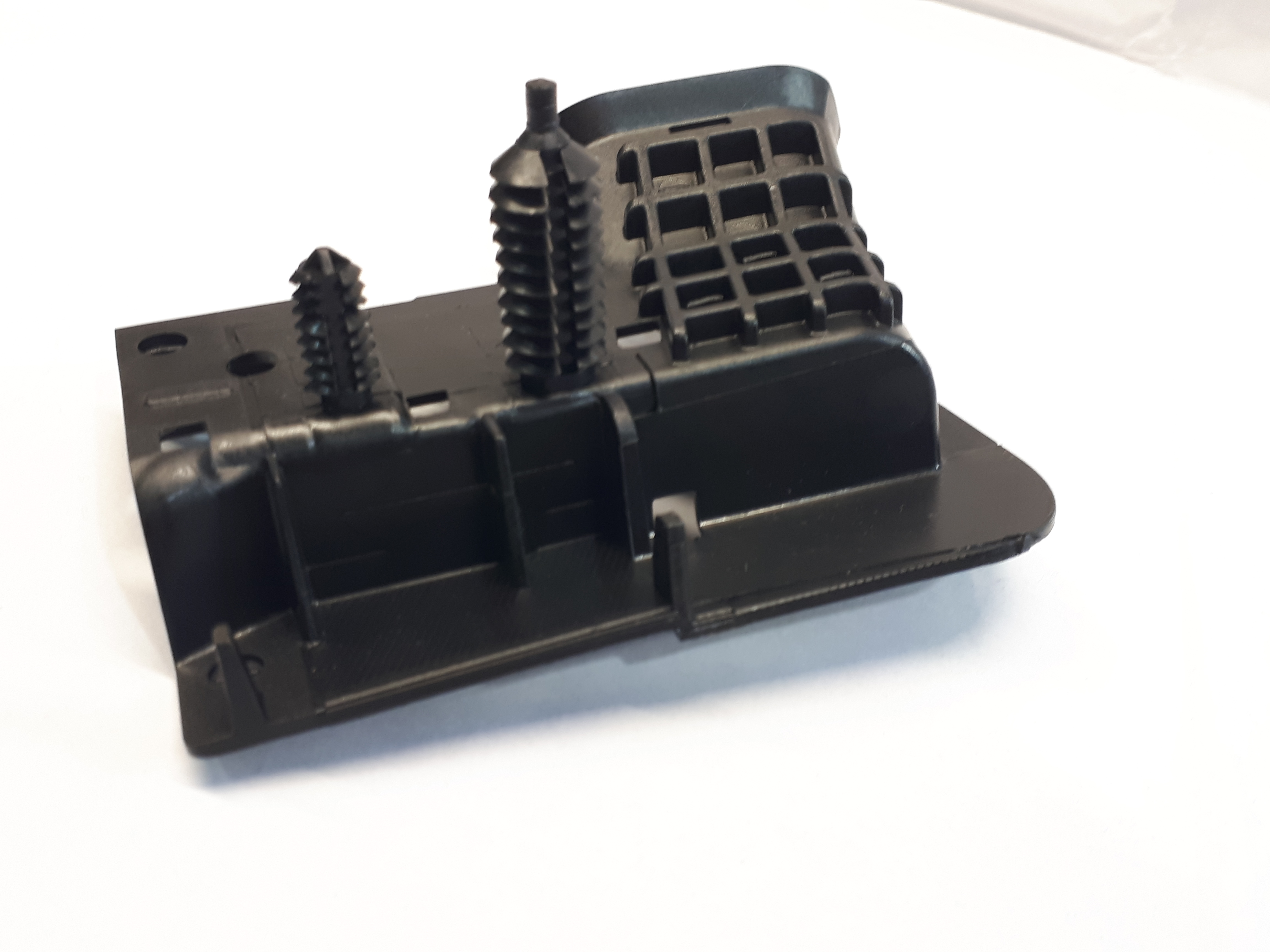 R2X6-14A390-BA
