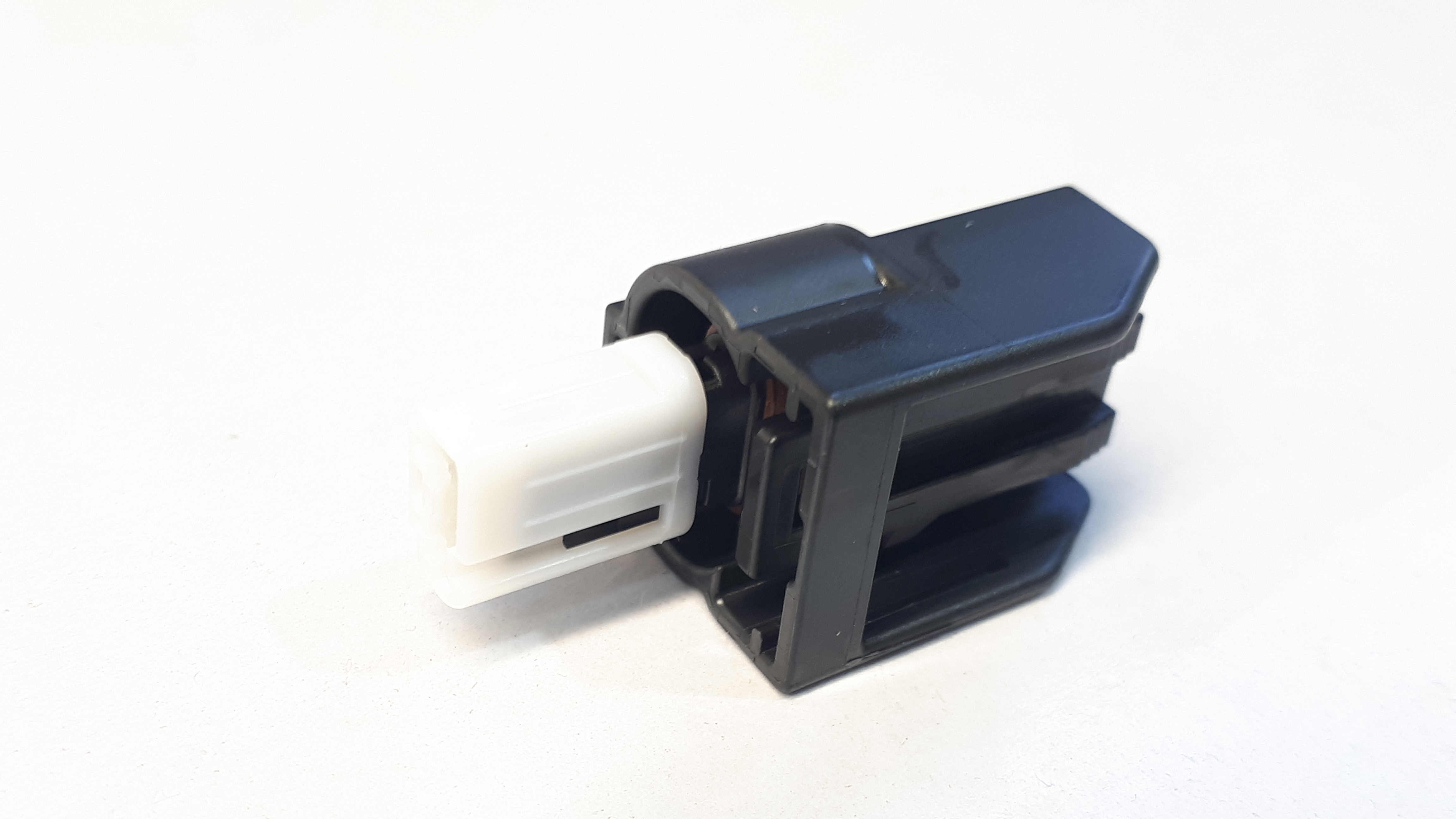 EU5T-14A464-ADA
